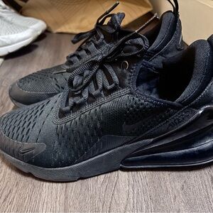 Nike Air Max 270’s All Black